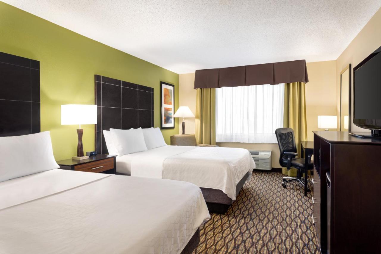 Holiday Inn Express Hotel & Suites Edmond By Ihg Exterior photo