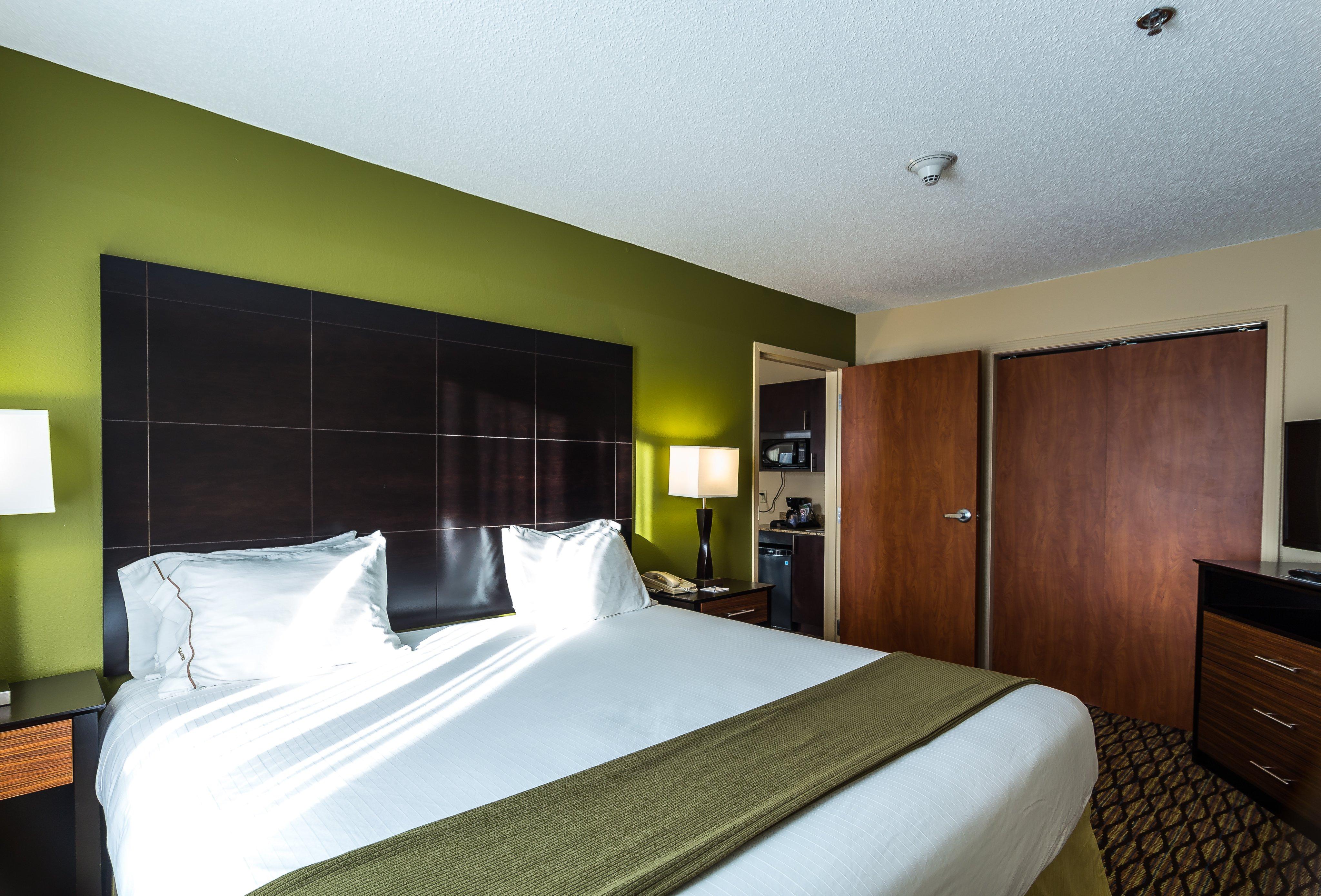 Holiday Inn Express Hotel & Suites Edmond By Ihg Exterior photo