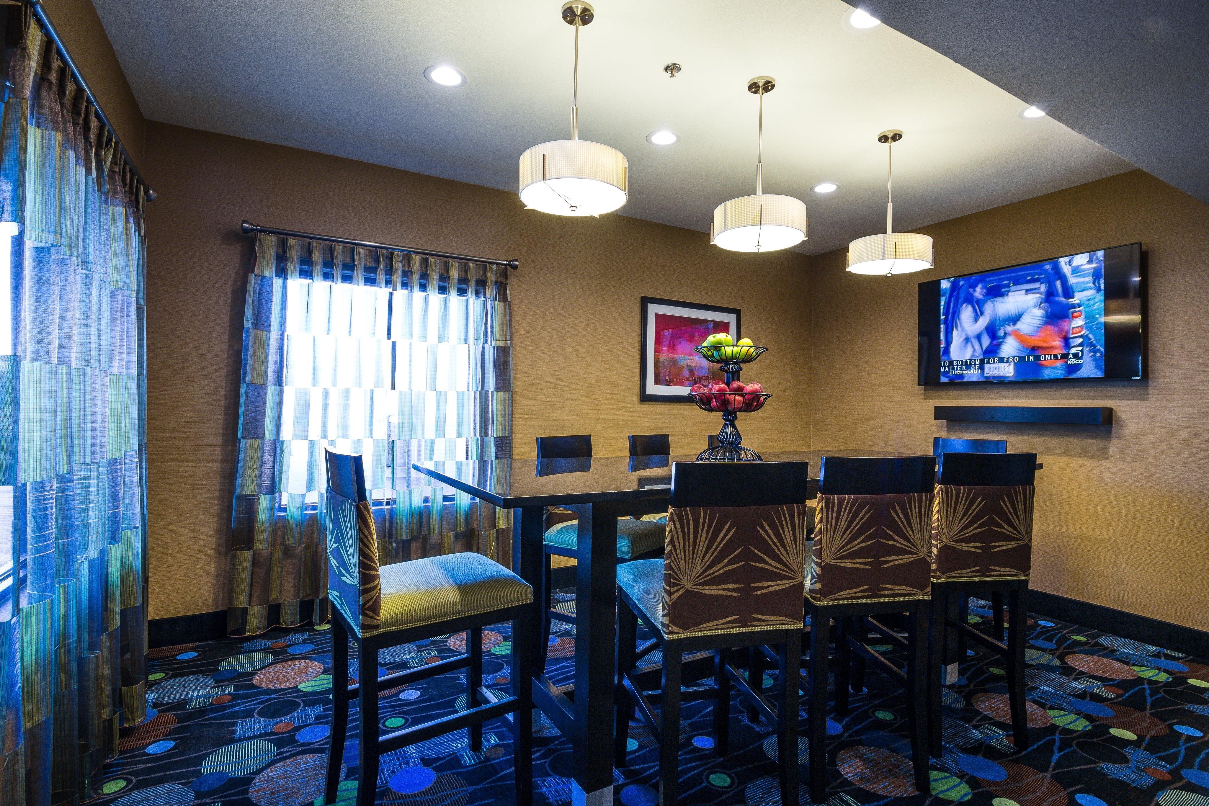 Holiday Inn Express Hotel & Suites Edmond By Ihg Exterior photo